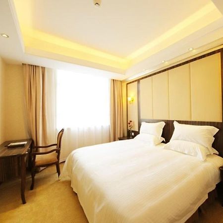 Greentree Inn Shanghai West Huaxia Road Metro Station Express Hotel Xangai Exterior foto