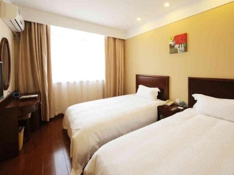Greentree Inn Shanghai West Huaxia Road Metro Station Express Hotel Xangai Exterior foto