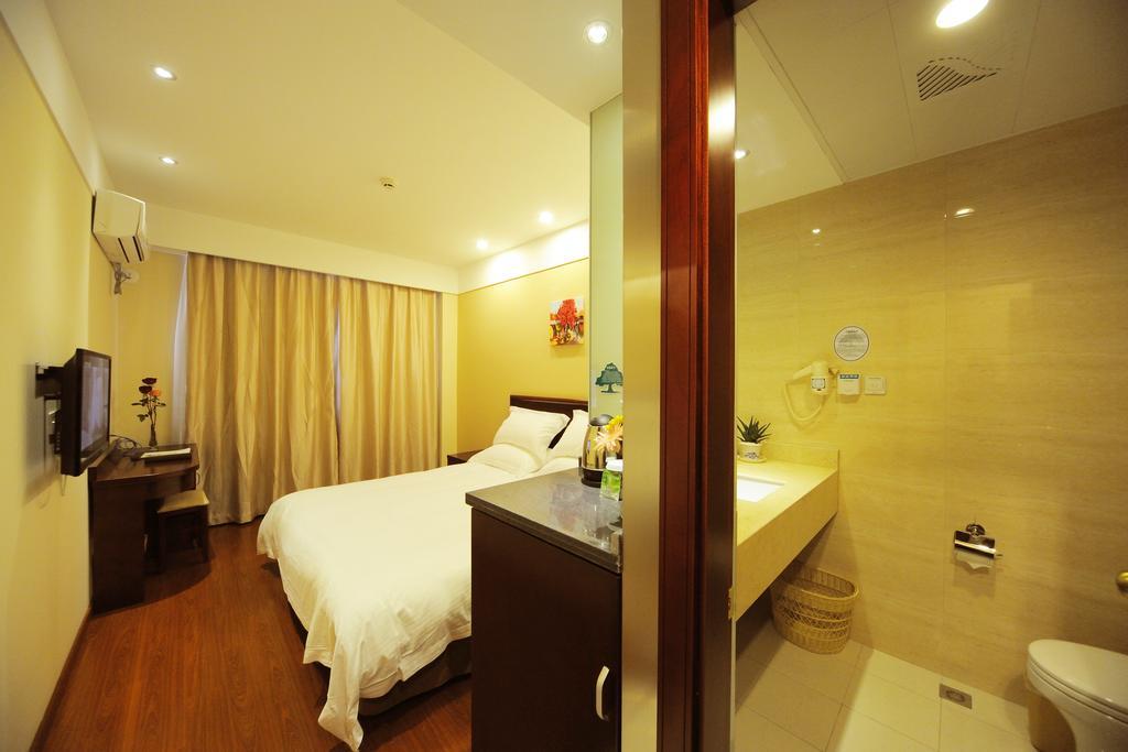 Greentree Inn Shanghai West Huaxia Road Metro Station Express Hotel Xangai Exterior foto